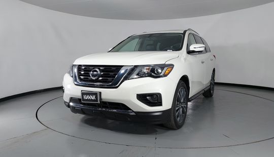 Nissan • Pathfinder