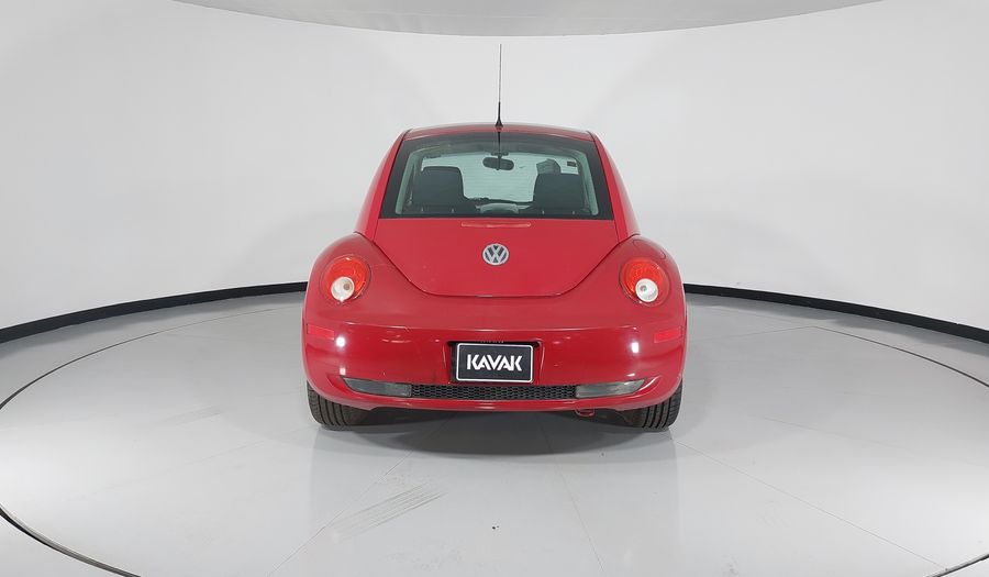 Volkswagen Beetle 2.0 GLS TIPTRONIC Hatchback 2011