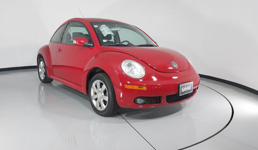 Volkswagen Beetle 2.0 GLS TIPTRONIC Hatchback 2011