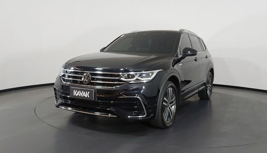 Volkswagen • Tiguan