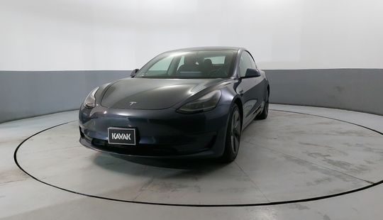 Tesla • Model 3