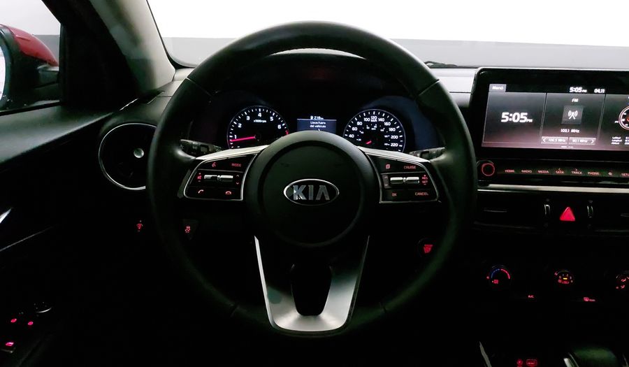 Kia Forte 2.0 EX IVT Hatchback 2021