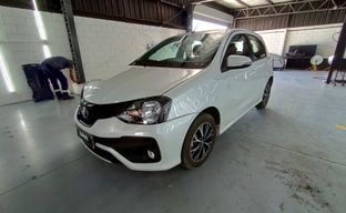 Toyota • Etios