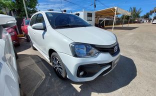 Toyota • Etios