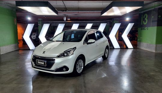 Peugeot • 208