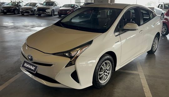 Toyota • Prius