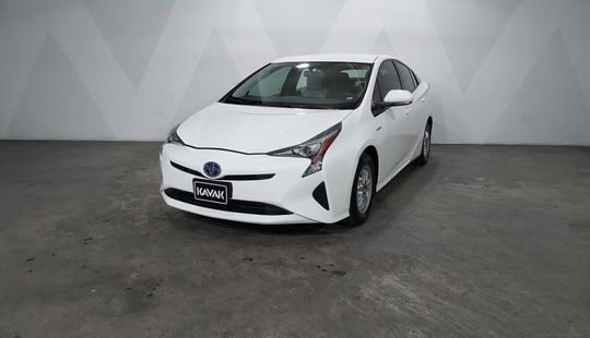 Toyota • Prius