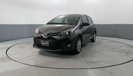 Toyota • Yaris