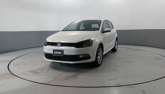 Volkswagen • Polo