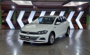 Volkswagen • Polo