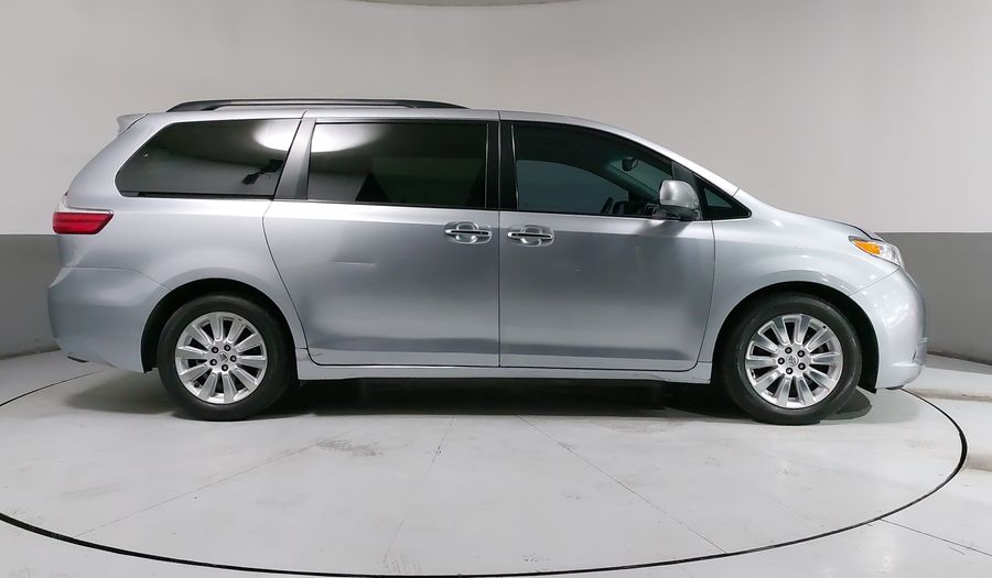 Toyota Sienna 3.5 XLE PIEL AT Minivan 2015