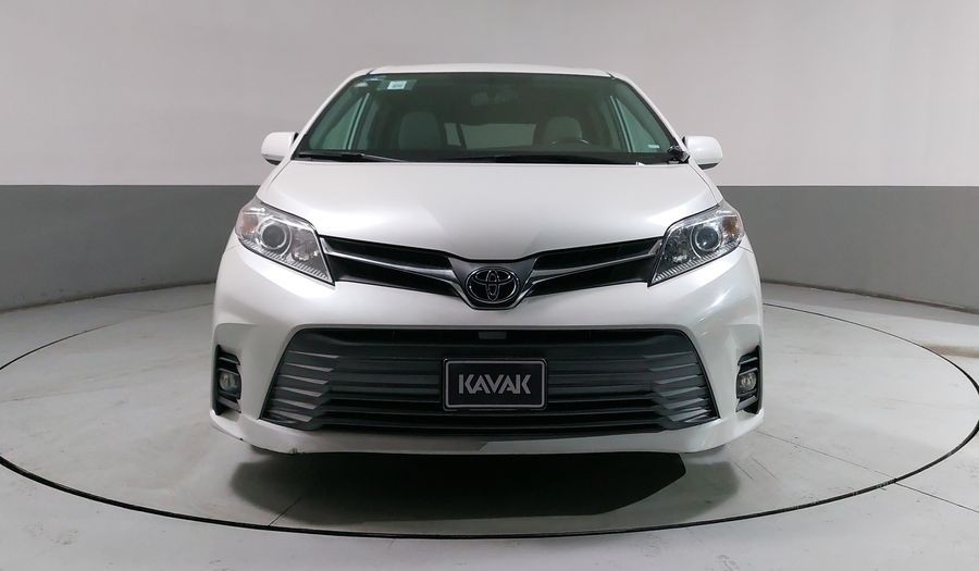 Toyota Sienna 3.5 XLE PIEL AUTO Minivan 2019