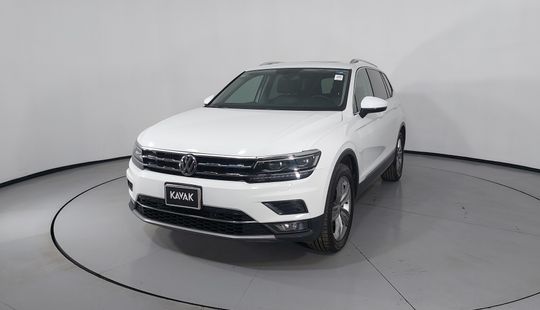 Volkswagen • Tiguan