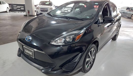 Toyota • Prius C