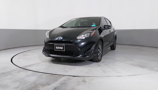 Toyota • Prius C