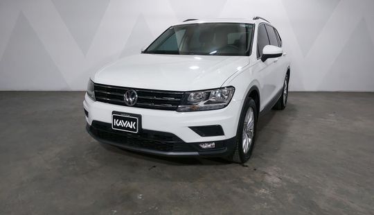 Volkswagen • Tiguan