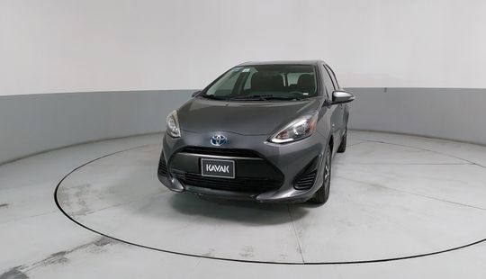 Toyota • Prius C