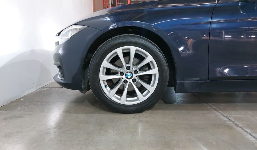 Bmw Serie 3 2.0 320IA Sedan 2016