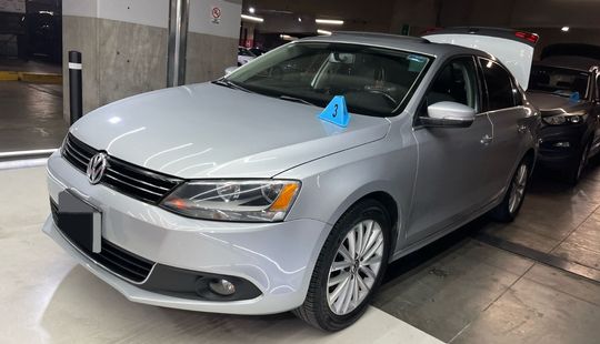 Volkswagen • Jetta