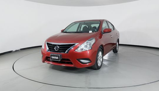 Nissan • Versa