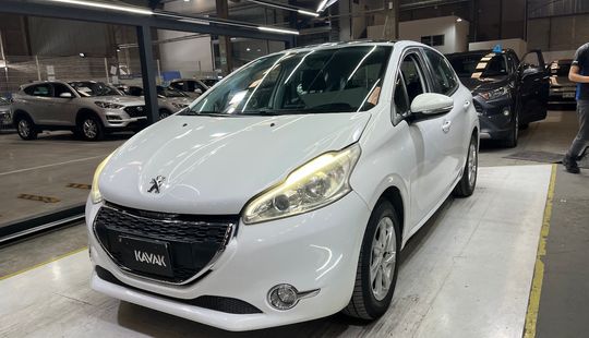 Peugeot • 208