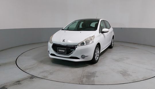 Peugeot • 208