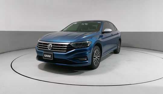 Volkswagen • Jetta