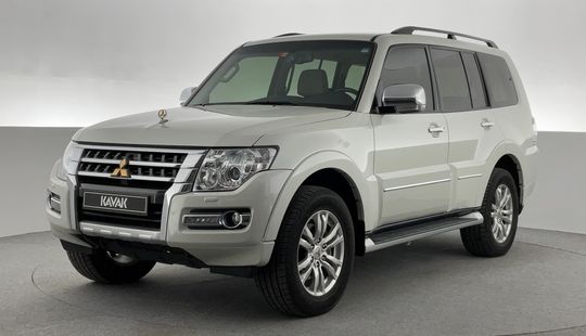 Mitsubishi • Pajero