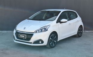 Peugeot • 208