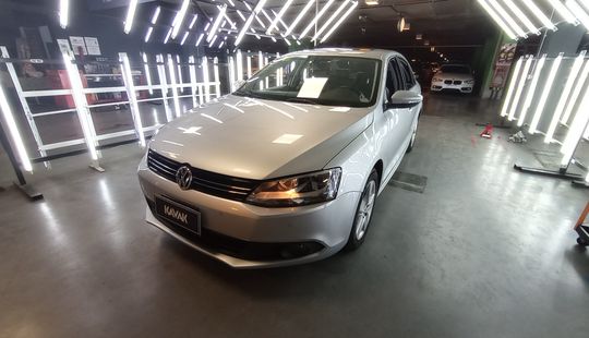 Volkswagen • Vento