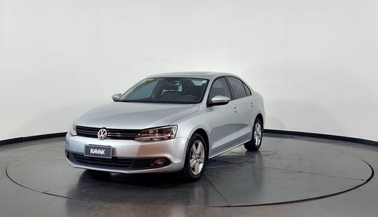 Volkswagen • Vento