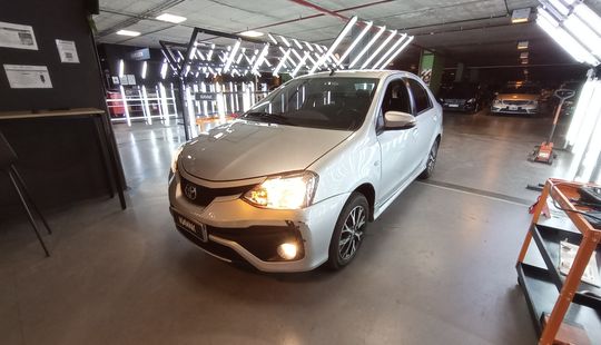 Toyota • Etios