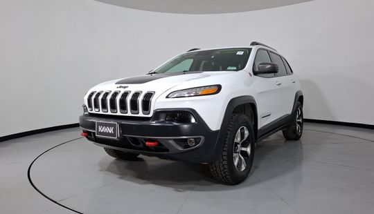 Jeep • Cherokee