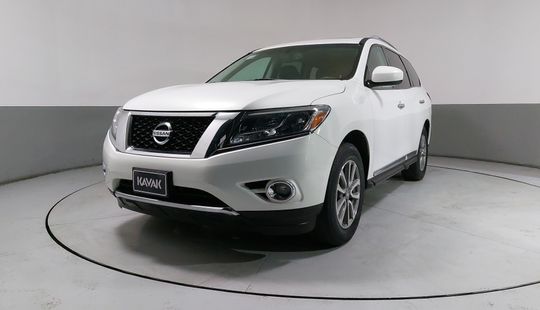 Nissan • Pathfinder