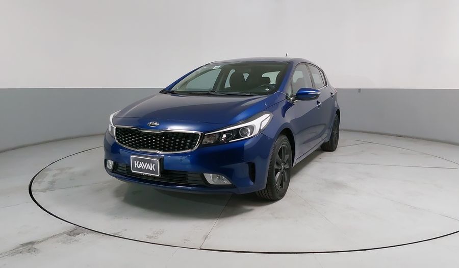 Kia Forte 2.0 EX MT Hatchback 2017