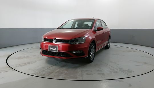 Volkswagen • Vento