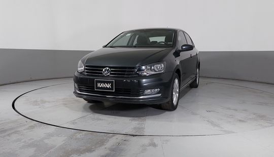 Volkswagen • Vento