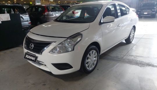 Nissan • Versa