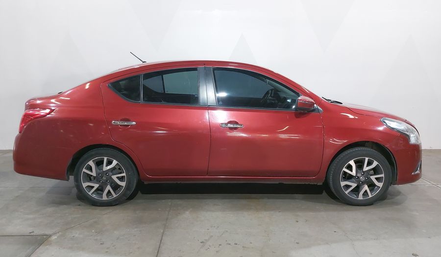 Nissan Versa 1.6 EXCLUSIVE TA AC Sedan 2016