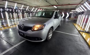 Renault • Sandero