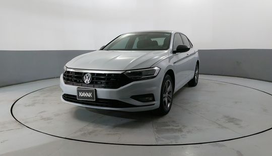 Volkswagen • Jetta