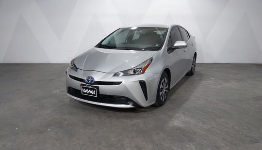 Toyota • Prius