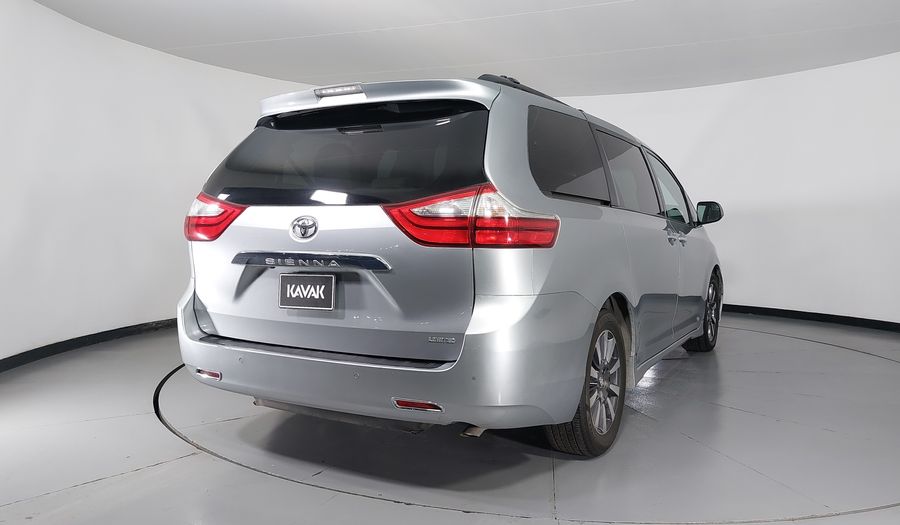 Toyota Sienna 3.5 XLE PIEL AT Minivan 2018