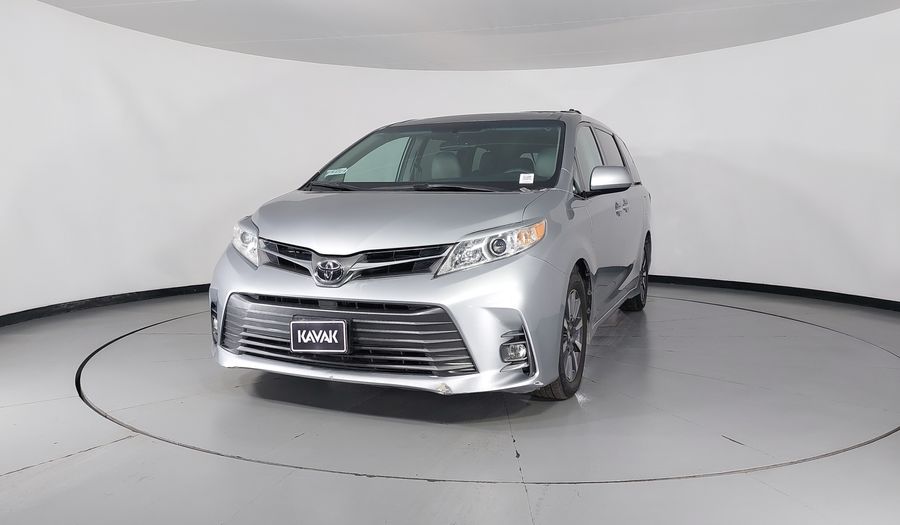 Toyota Sienna 3.5 XLE PIEL AT Minivan 2018