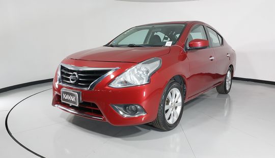 Nissan • Versa