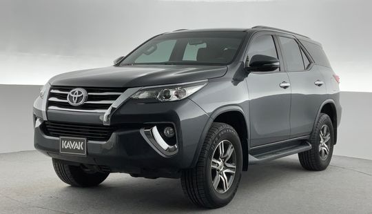 Toyota • Fortuner