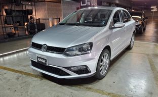 Volkswagen • Vento