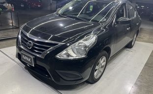 Nissan • Versa