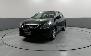 Nissan • Versa