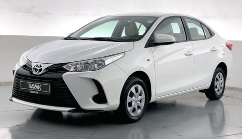 Toyota Yaris SE / E Sedan 2021